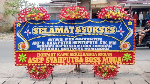 papan bunga jakarta gandeng ucapan selamat dan sukses